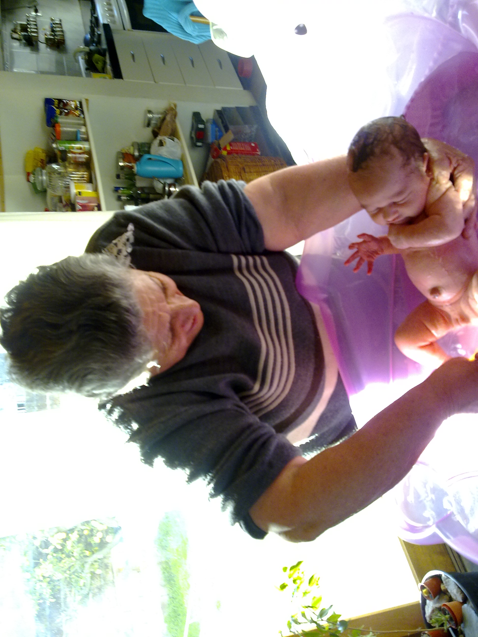 fotos/2010-06-17 - Primer baño Iara/23062010450.jpg